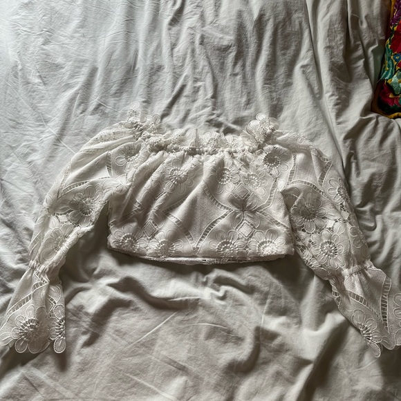 ❤️Blogger’s Favorite Aje off shoulder lace top - Picture 7 of 8